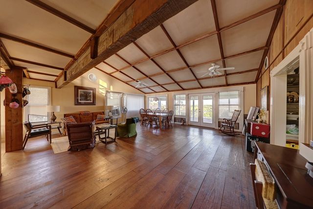 134 White Pearl Rd, Hunt, TX 78024