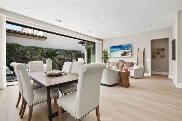 130 Donati, Irvine, CA 92602