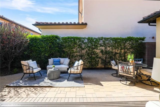 130 Donati, Irvine, CA 92602