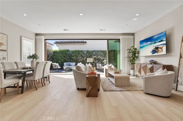130 Donati, Irvine, CA 92602