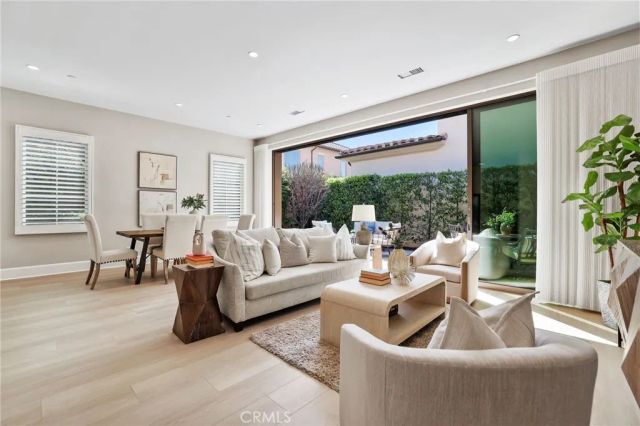 130 Donati, Irvine, CA 92602