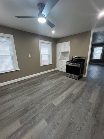 8 Camp St 2, Worcester, MA 01603