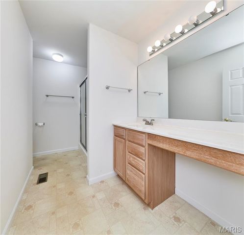 556 Boulder River Drive, St Charles, MO 63368