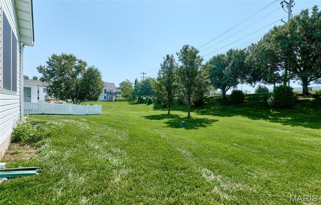 556 Boulder River Drive, St Charles, MO 63368