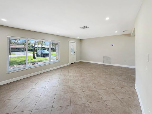 1321 NE 46TH Street, Oakland Park, FL 33334