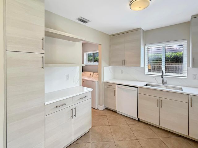 1321 NE 46TH Street, Oakland Park, FL 33334