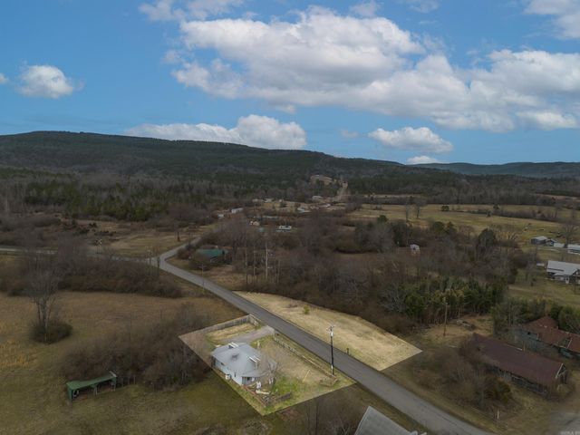 133 Gulf Mountain Road, Scotland, AR 72141