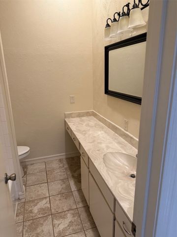 10440 High Hollows Drive 146, Dallas, TX 75230