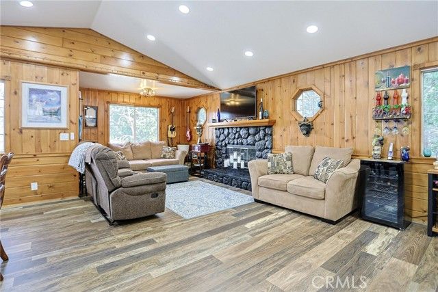 23095 Hemlock, Crestline, CA 92325