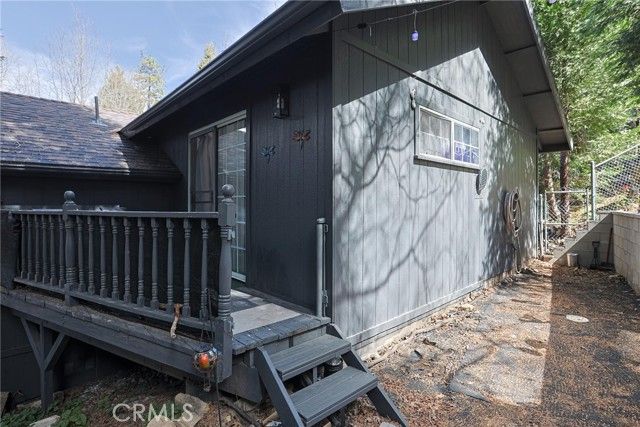 23095 Hemlock, Crestline, CA 92325