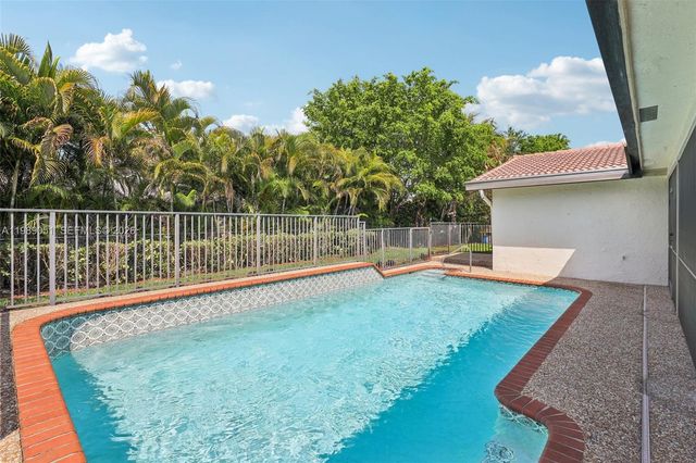 1326 NW 111th Ave, Coral Springs, FL 33071