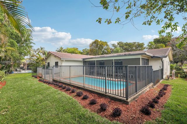 1326 NW 111th Ave, Coral Springs, FL 33071