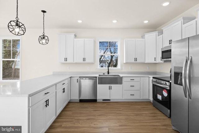 165 BEND FARM RD, Fredericksburg, VA 22408