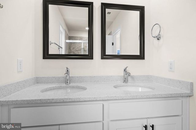 165 BEND FARM RD, Fredericksburg, VA 22408