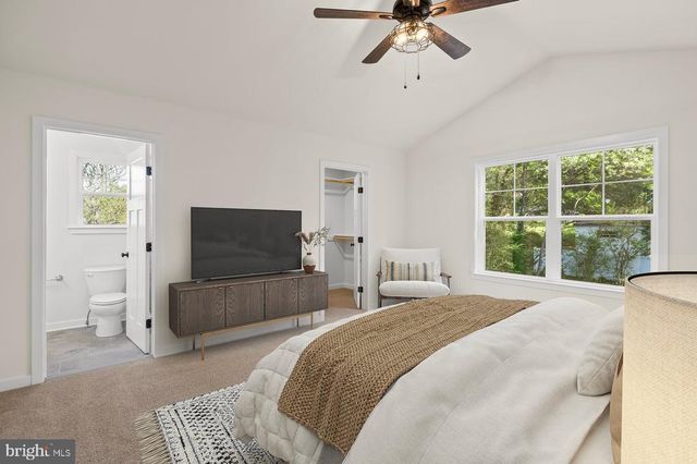 165 BEND FARM RD, Fredericksburg, VA 22408