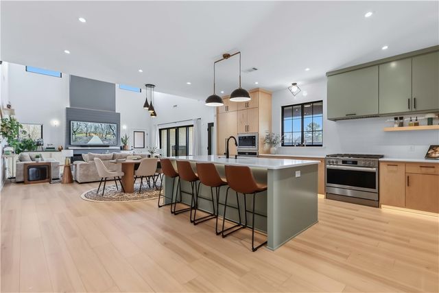 202 NE Healing Springs Street, Bentonville, AR 72713