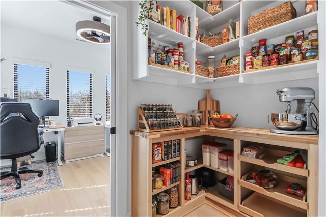 202 NE Healing Springs Street, Bentonville, AR 72713