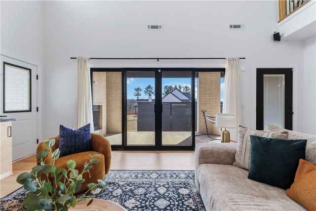 202 NE Healing Springs Street, Bentonville, AR 72713