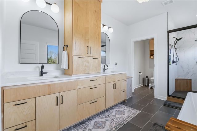 202 NE Healing Springs Street, Bentonville, AR 72713