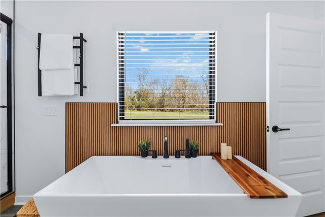 202 NE Healing Springs Street, Bentonville, AR 72713