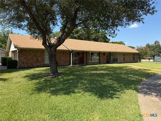 304 Rocky Road, Gatesville, TX 76528