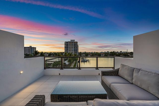 344 Venetian Drive 101, Delray Beach, FL 33483