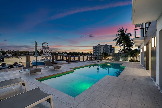 344 Venetian Drive 101, Delray Beach, FL 33483