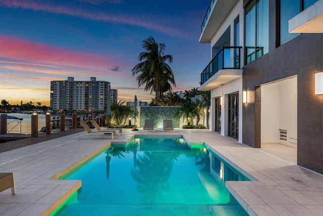 344 Venetian Drive 101, Delray Beach, FL 33483