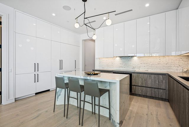 344 Venetian Drive 101, Delray Beach, FL 33483