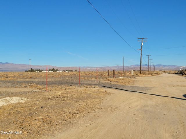 Cor Avenue D 52 Stw, Lancaster, CA 93536