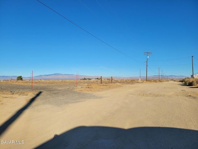 Cor Avenue D 52 Stw, Lancaster, CA 93536