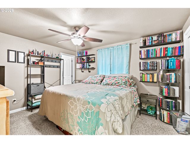 3712 COLVER Rd, Phoenix, OR 97535