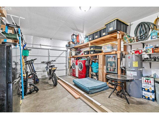 3712 COLVER Rd, Phoenix, OR 97535