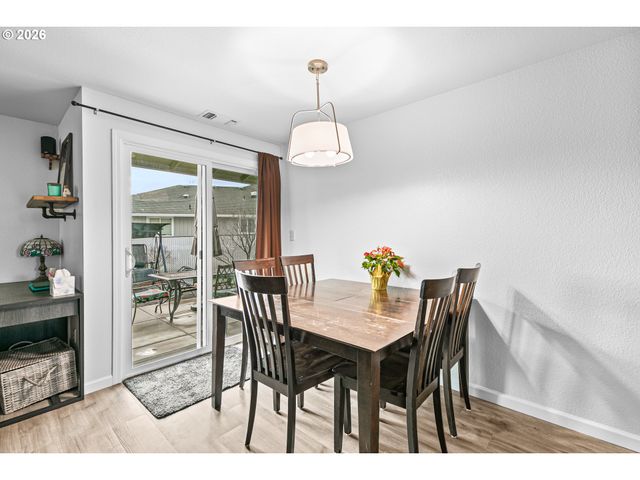 3712 COLVER Rd, Phoenix, OR 97535