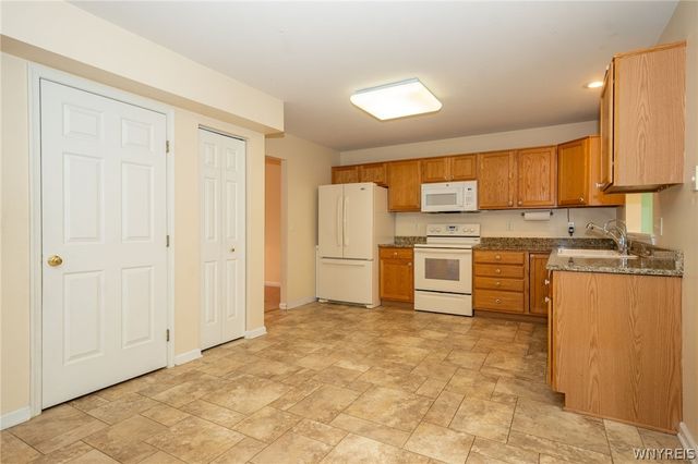 7243 Wilrose Court, Wheatfield, NY 14120