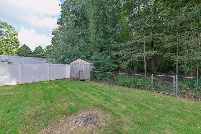 148 Daly Dr Ext, Stoughton, MA 02072