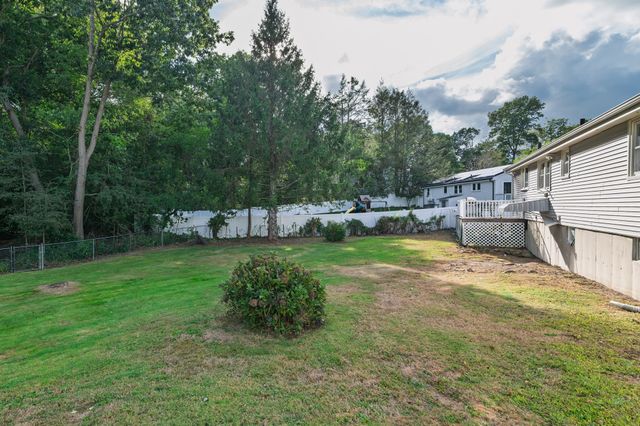 148 Daly Dr Ext, Stoughton, MA 02072