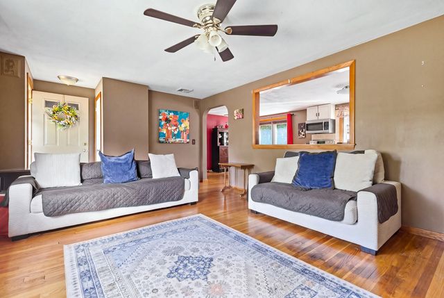 148 Daly Dr Ext, Stoughton, MA 02072