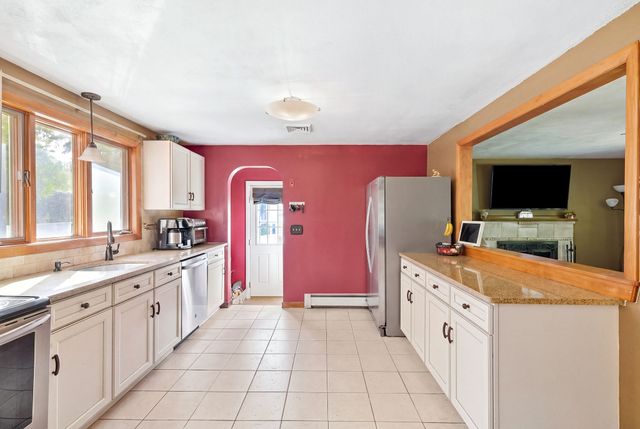 148 Daly Dr Ext, Stoughton, MA 02072