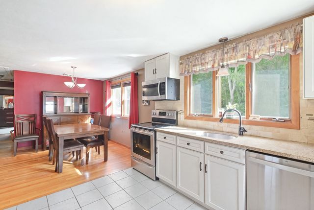 148 Daly Dr Ext, Stoughton, MA 02072