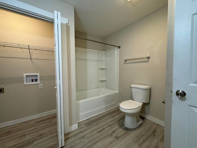 1520 W Lynn Street, Springfield, MO 65802