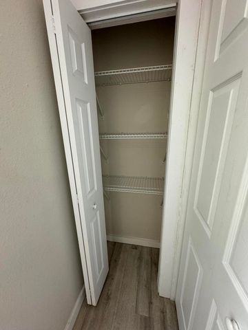 1520 W Lynn Street, Springfield, MO 65802