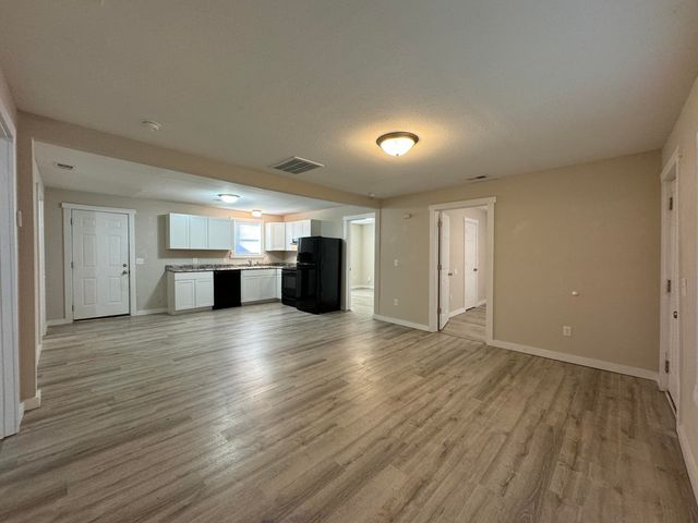 1520 W Lynn Street, Springfield, MO 65802