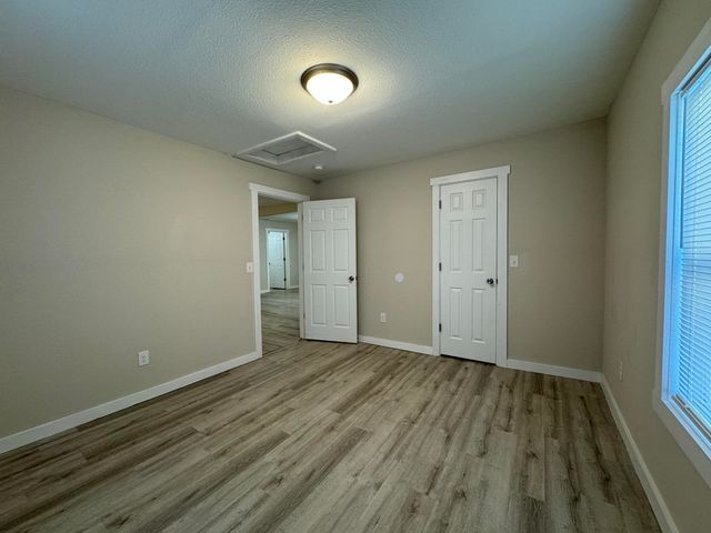 1520 W Lynn Street, Springfield, MO 65802