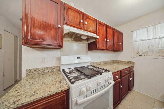 2135 Jim Bowie Dr, San Antonio, TX 78238