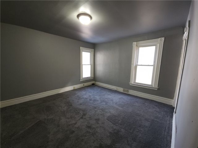 521 Bessemer Ave, E Pittsburgh, PA 15112