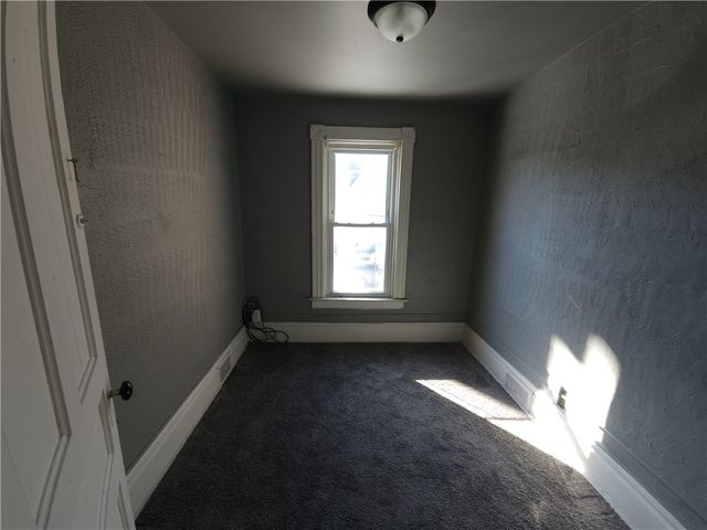 521 Bessemer Ave, E Pittsburgh, PA 15112