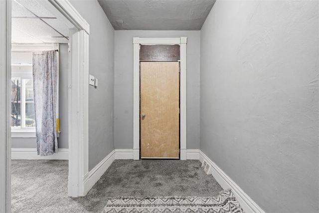 521 Bessemer Ave, E Pittsburgh, PA 15112