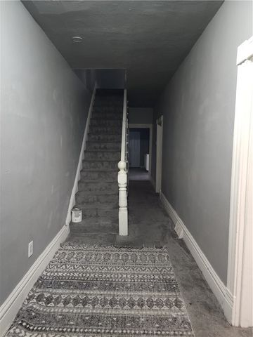 521 Bessemer Ave, E Pittsburgh, PA 15112