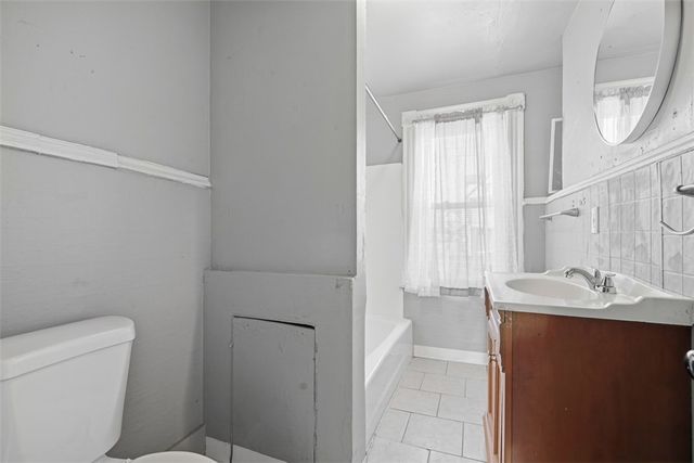 521 Bessemer Ave, E Pittsburgh, PA 15112